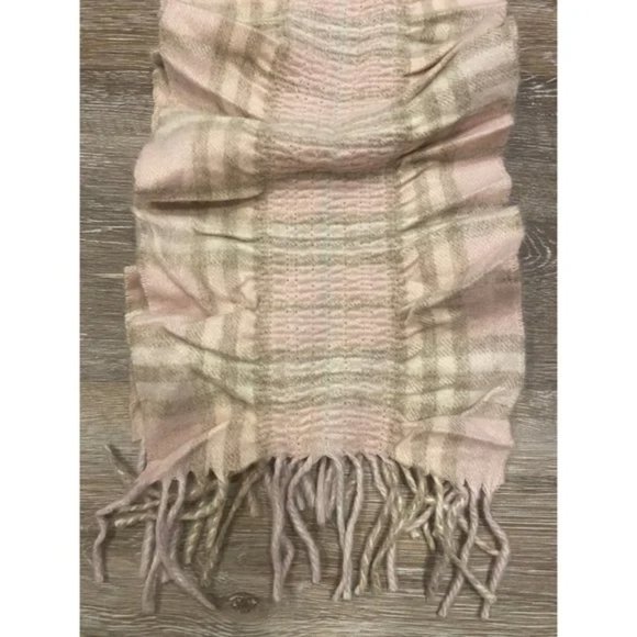 RARE - Burberry Scarf - Blush Pink - Picture 5 of 6
